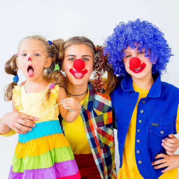 unbranded 60 stycken röda clownnäsor Cosplay Näsor Skum Näsor för Halloween Jul Karneval Kostymfest D> Tillbehör