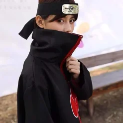 Akatsuki Itachi Kostym Cape Cosplay Akatsuki Uchiha Itachi Kostym Pannband Ring Halsband Ninja Tillbehör Anime Karneval Halloween Jul, storlek L><noscript><img width=