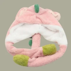 Björnaröron kan röra på sina hattar. Damhöst och vinter är sw> Huvudbonader