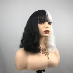 Cos Peruk för Kvinnor Svart och Vit Häxa Cruella Högtemperatur Silkesnät Knapp Kort Lockig Yin-yang Huvud 45cm> Peruker
