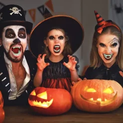 Halloween-Tänder som lyser i mörkret - Fångtänder för utklädning och låtsaslek><noscript><img width=