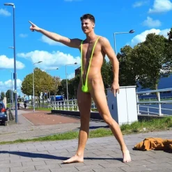 B2X Humoristisk Mankini: Perfekt för Stranden & Självsäkra><noscript><img width=