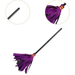 CL Häxkvastprydnad med lila handtag och vita spetsar> Tillbehör