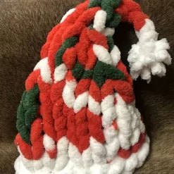 Julmössa, handgjord stickad mössa, vintermössa mjuk avslappnad varm stickad julmössa{REN}><noscript><img width=