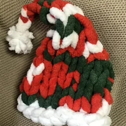 Julmössa, handgjord stickad mössa, vintermössa mjuk avslappnad varm stickad julmössa><noscript><img width=