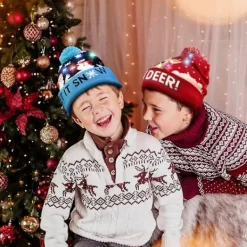 Julmössa med Jultomte- och älgmotiv, stickad mössa med LED-ljus, tecknad film, julklapp till barn, nyårstillbehör (F)><noscript><img width=