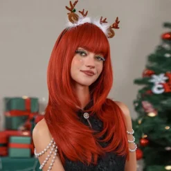 Julperuk med långt, rakt hår och lugg><noscript><img width=