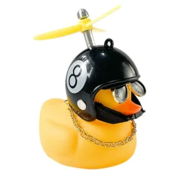 Kördekor Anka med Hjälm 5.5x6x5.5cm Vindbrytande Motorcykel Dekoration Leksak Bil Prydnader Tillbehör Typ 3> Huvudbonader