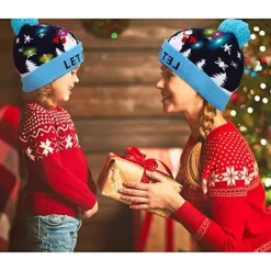 Lysande Julhatt, LED Julhattar med Ljus, Blinkande Julhatt Stickad Mössa för Barn Vuxna Pojkar Flickor><noscript><img width=