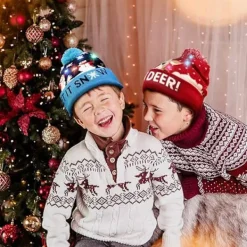 Lysande Julhatt, LED Julhattar med Ljus, Blinkande Julhatt Stickad Mössa för Barn Vuxna Pojkar Flickor><noscript><img width=