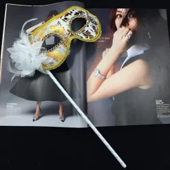 Maskeradmask med handtag Venetian Halv Ansikte Blomma Sexig Halloween Mask Dans Bröllopsfest Dekorationer{FY}><noscript><img width=