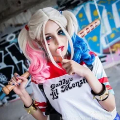Serietidningar - Harley Quinn peruk i polyester (vuxen) Två tofsar: en rosa a-FM-><noscript><img width=